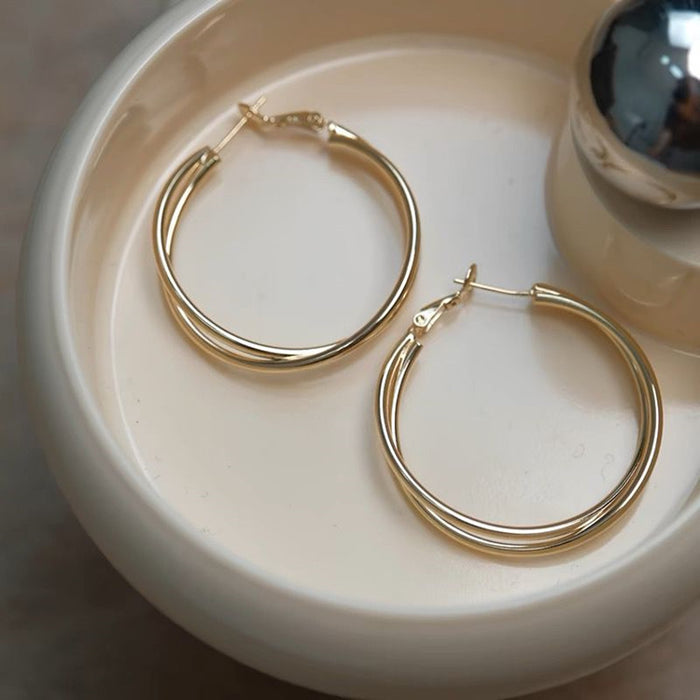 Wholesale Silver needle earrings with circular earrings, light luxury and high-end feel. Exaggerated large earrings and earrings