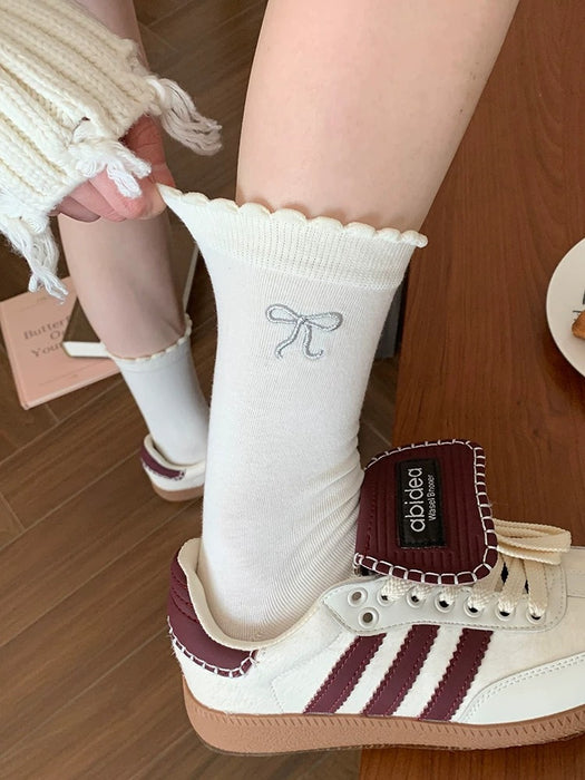 Wholesale Grey lace bow socks, pure cotton mid tube socks, slimming and stacking socks