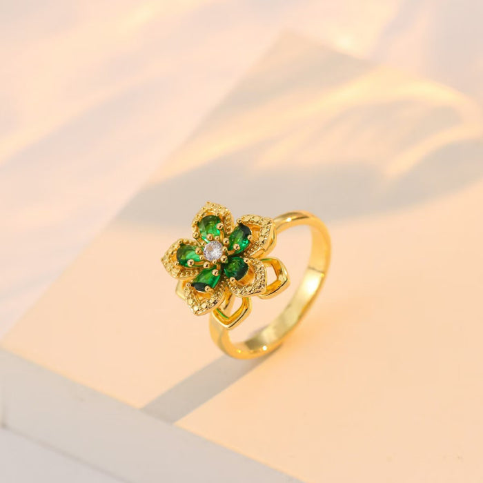 Wholesale Rotating zircon flower necklace, niche fashion new design, pendant temperament, titanium steel necklace