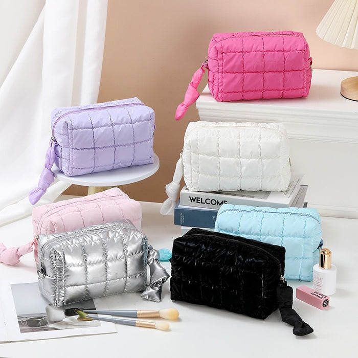 Wholesale Chic Polyester Cosmetic Bag Large Capacity Handbag Style Lightweight Travel Makeup Organizer