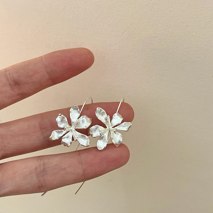 Wholesale Earrings with niche design, light luxury, high-end, elegant, earrings and accessories