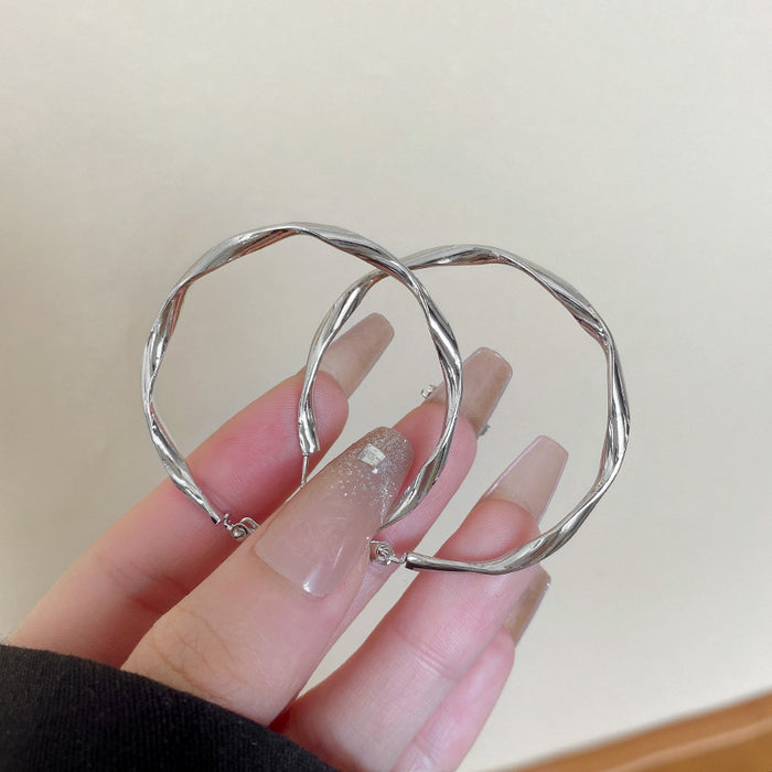 Wholesale 925 Silver Needle Round Face Slimming Look Large Circle Earrings Women's Earrings