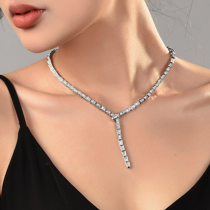 Wholesale Chic Copper Snake Necklace Gold Plated Elegant Collarbone Jewelry For Women Fashion Accessory