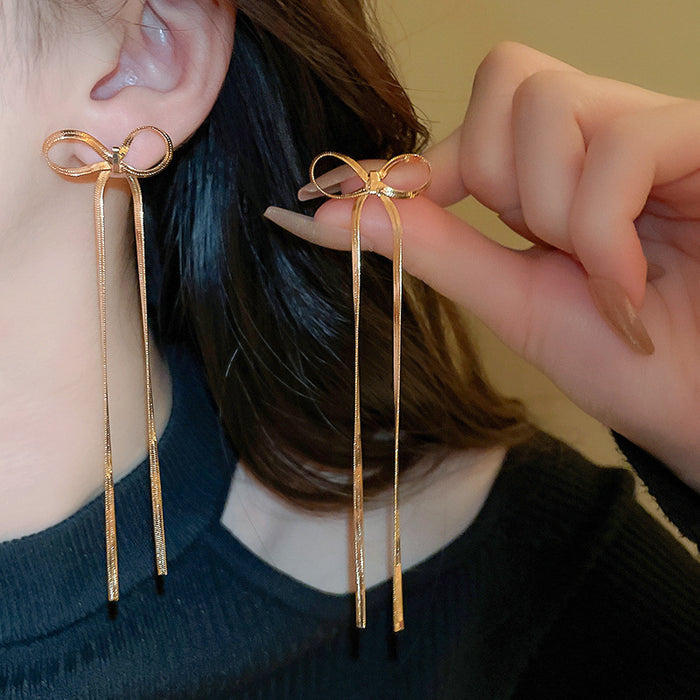 Wholesale Design sense: Titanium steel does not fade, short bow, snake bone necklace, exquisite and fashionable collarbone chain