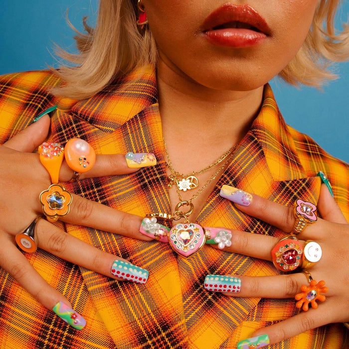 Wholesale Valentine' s Day Heart-Shaped Colorful Diamond-Studded Opening and Closing Photo Frame Necklace