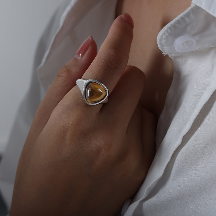 Wholesale Subtle temperament, elegant and cool style, inlaid with natural stone tiger eye stone design, titanium steel gold-plated ring