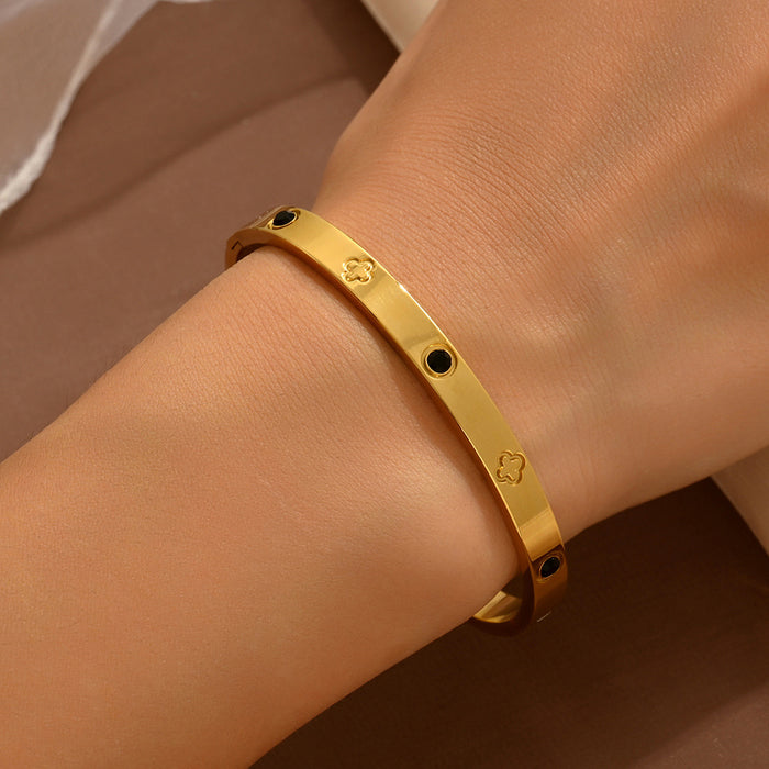 Wholesale Trendy Titanium Steel Bracelet With Zircon Studs Four Leaf Clover Starry Design