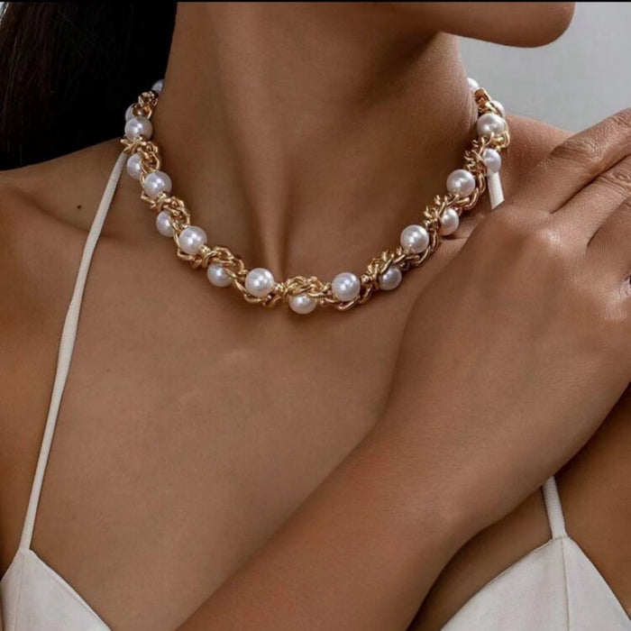 Wholesale pearl winding neck clavicle chain sweet cool necklace