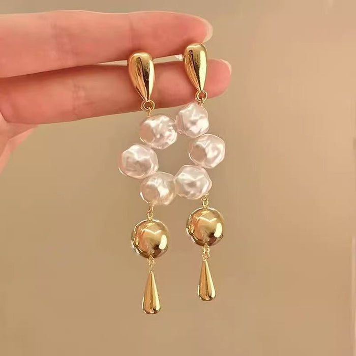 Wholesale Pearl earrings with niche design, high-end feel, light luxury metal, simple and versatile earrings and earrings