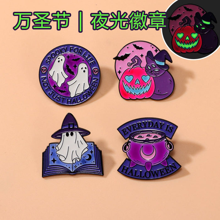 Wholesale  Luminous Emblem Cartoon Alloy Fluorescent Brooch Pumpkin Head Black Cat Ghost Clothes Decoration Accessories