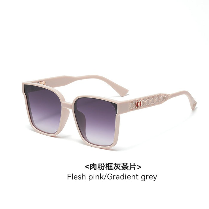 Wholesale Sunglasses UV resistant, fashionable and personalized sunglasses