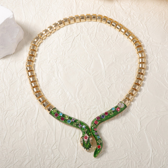 Wholesale Metal Chain Inlaid Color Zircon Green Snake Animal Pendant Women's Necklace