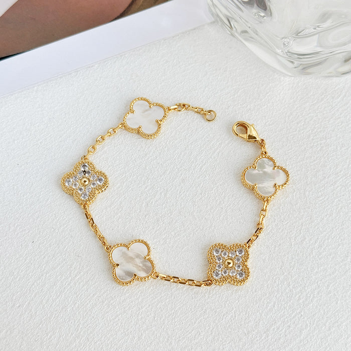 Wholesale Clover Cute Bracelet with Unique Design