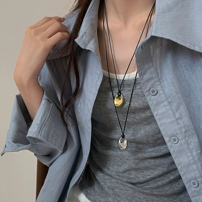 Wholesale Black leather rope necklace accessories, niche, simple, high-end, sweater chain