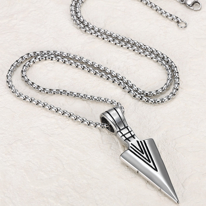 Wholesale Personalized triangular spearhead pendant, street fashion titanium steel necklace, sweater chain