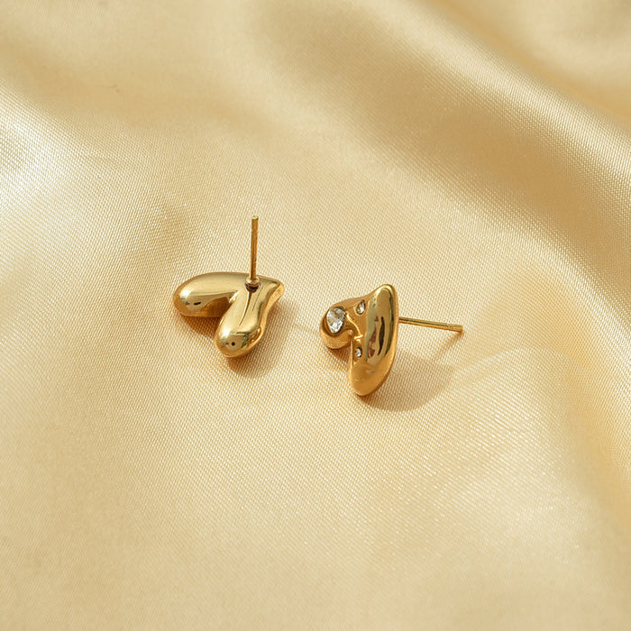 Wholesale Love studded titanium steel earrings, niche design, high-end, cute, light luxury, heart-shaped earrings accessories