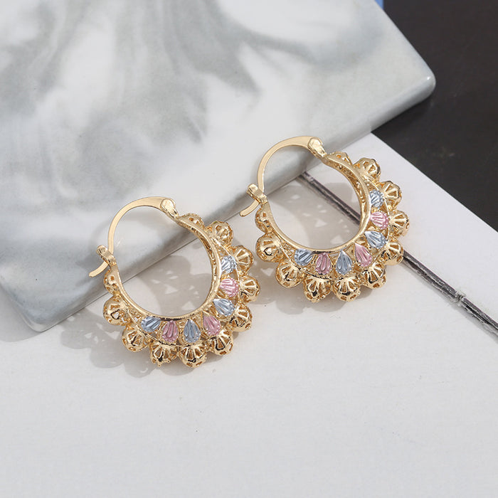 Wholesale Retro-style delicate openwork minimalist earrings