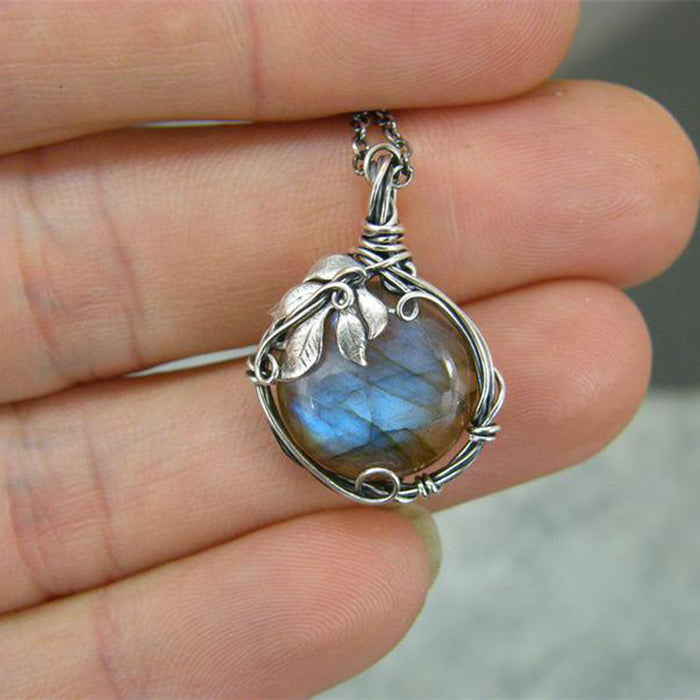 Wholesale Retro Personalized Leaf-Wrapped Imitation Moonstone Pendant Inlaid Edged Necklace