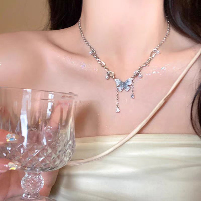 Wholesale Titanium steel pearl butterfly necklace with high-end feel collarbone chain