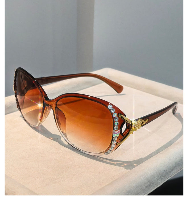 Wholesale Diamond studded sunglasses, UV resistant, personalized and fashionable sunglasses