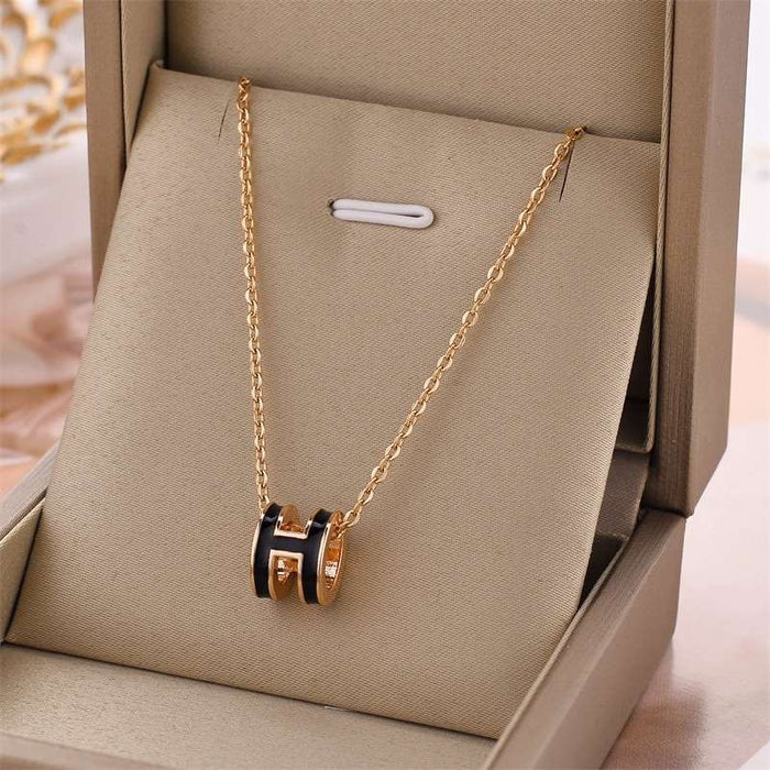 Wholesale H letter necklace pendant titanium steel jewelry collarbone chain versatile accessory