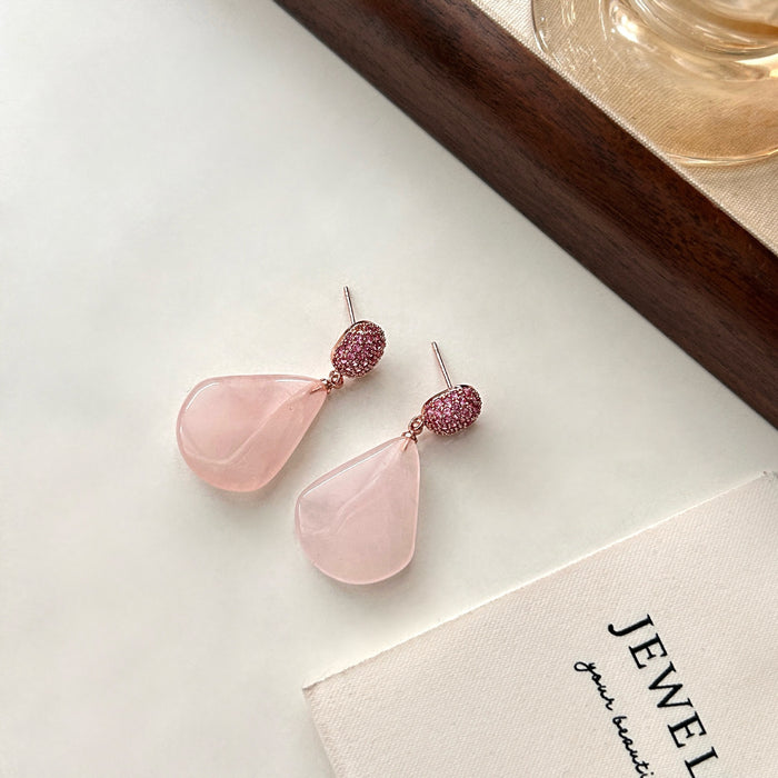 Wholesale New light luxury diamond studded earrings with temperament pendant, gentle retro gemstone earrings wholesale