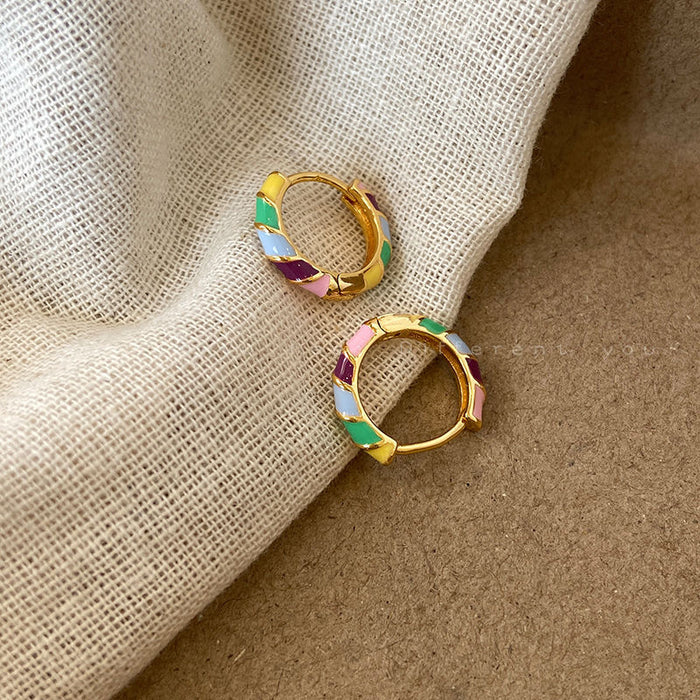 Wholesale Circle earrings for women with a sense of luxury, retro ear loops, and ear buckles