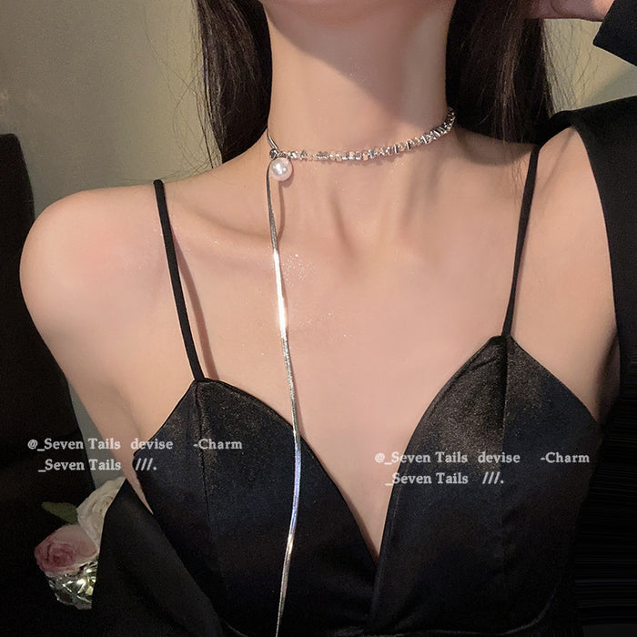 Wholesale Premium pearl necklace, sweater chain, titanium steel not fading, light luxury, niche collarbone chain, neck chain