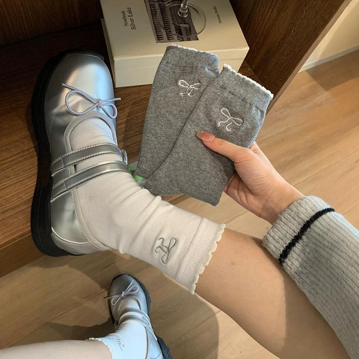 Wholesale Grey lace bow socks, pure cotton mid tube socks, slimming and stacking socks