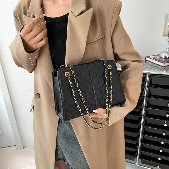 Wholesale New popular casual crossbody bag, simple and fashionable commuting shoulder bag, simple and fashionable small square bag