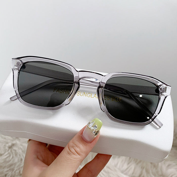 Wholesale Small frame sunglasses for UV protection, outdoor sun protection, fashion trends, personalized sunglasses