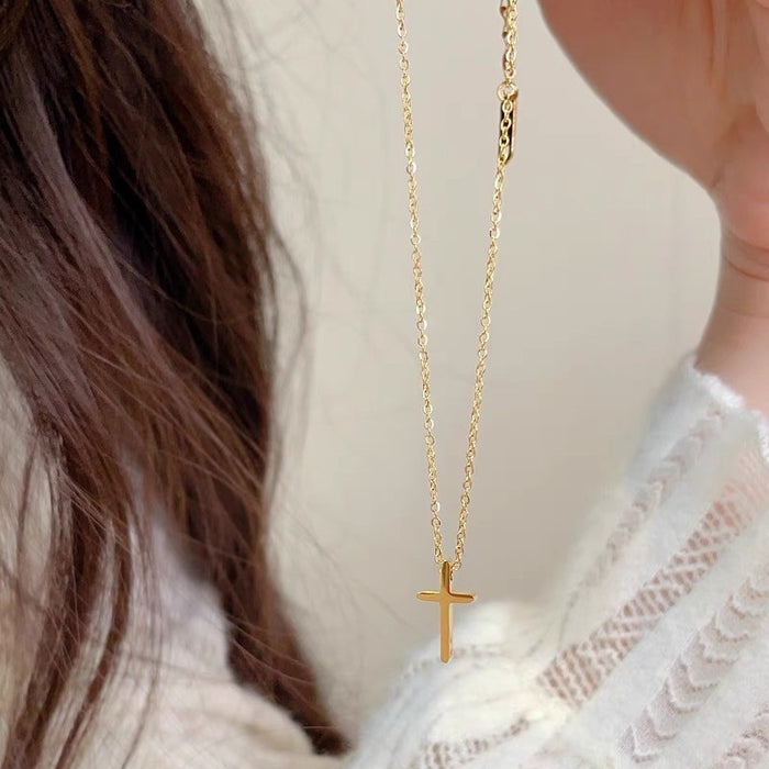 Wholesale Cross necklace popular 18K gold pendant clavicle chain necklace titanium steel
