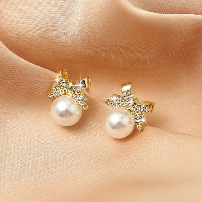 Wholesale Silver needle high-end design, pearl earrings, simple and niche, personalized new earrings