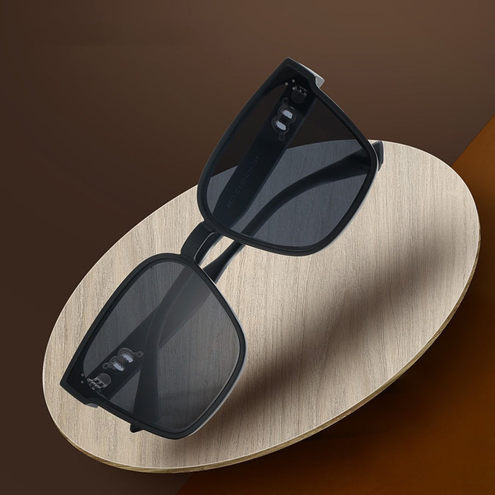 Wholesale Sunglasses UV resistant, fashionable and personalized sunglasses