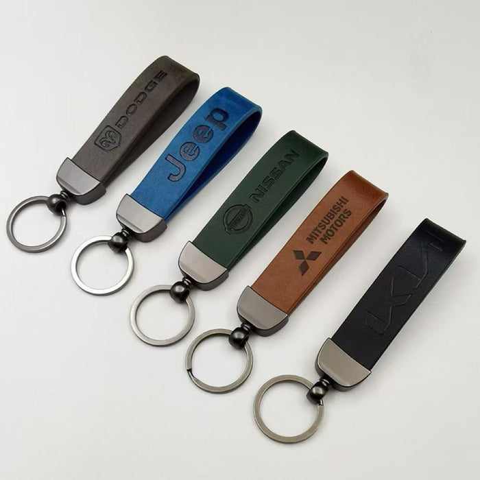 Wholesale Minimally designed car keychain with color changing leather logo, men's keychain pendant