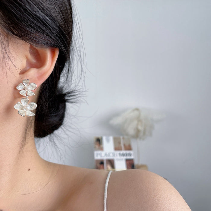 Wholesale Fashionable earrings, flower earrings, matte matte matte earrings, elegant temperament earrings