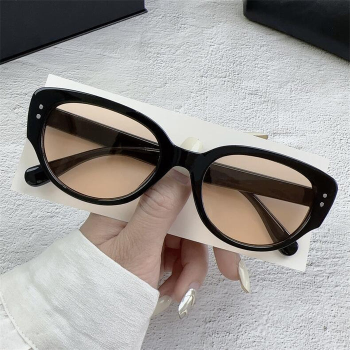 Wholesale Sunglasses with a high-end feel, retro sunglasses, UV resistant glasses