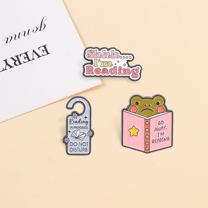 Wholesale Trendy Bookish Frog Brooch Go  I M Reading Enamel Pin For Reading Enthusiasts