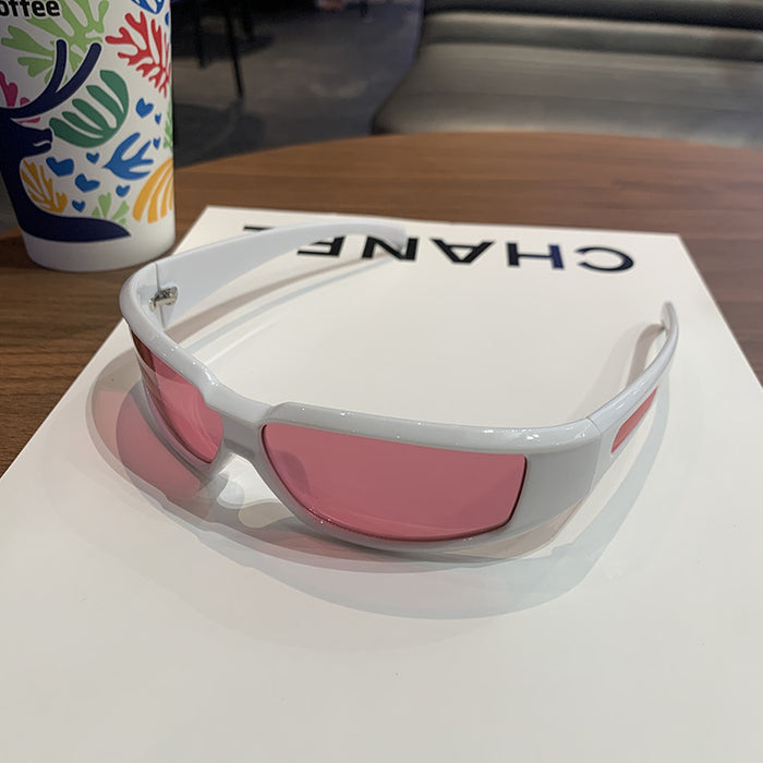 Wholesale Future oriented bright silver sunglasses with UV protection surround glasses