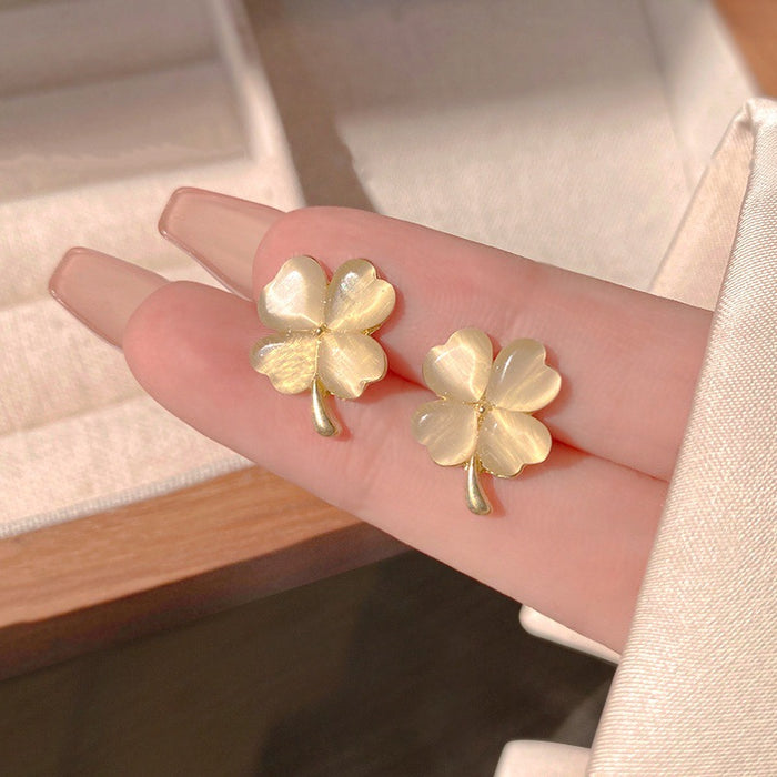 Wholesale Cat's Eye Four Leaf Clover Alloy Earrings JDC-ES-Chengx012