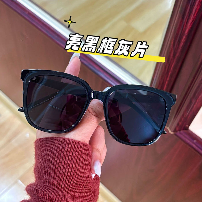 Wholesale New versatile olive green frame sunglasses, fashionable commuting UV resistant glasses, large frame sunglasses