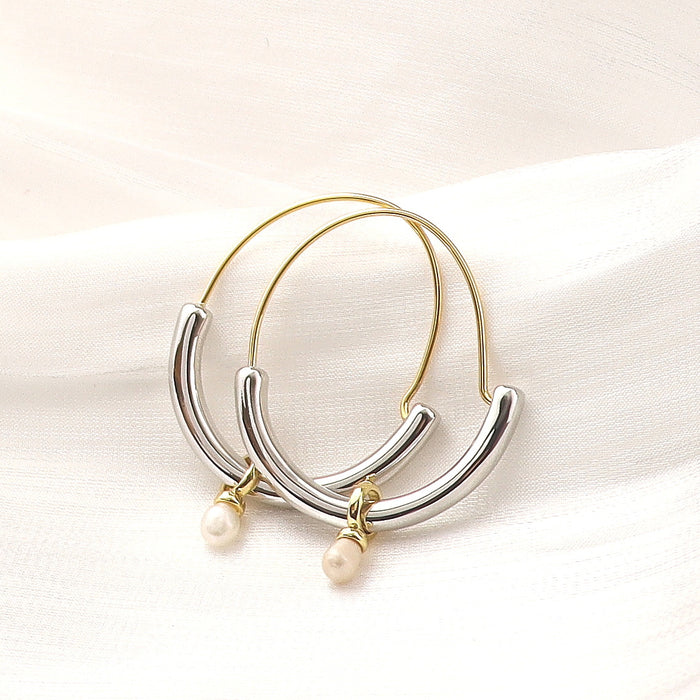 Wholesale Simple and fashionable electroplated two tone personalized earrings with natural pearl earrings