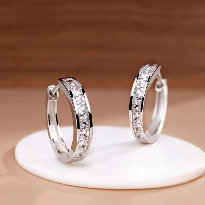 Wholesale Zircon Circle Ear Buckle Women's Simple temperament Circle Earrings with a niche design and a cold and cool style Circle Ear Jewelry