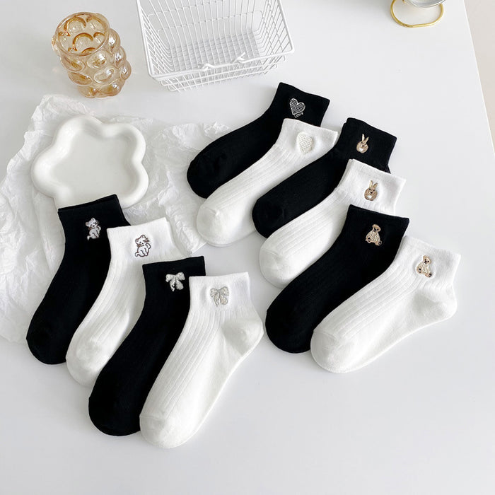 Wholesale Socks thin, simple and cute cartoon embroidery sports shallow mouth low top boat socks