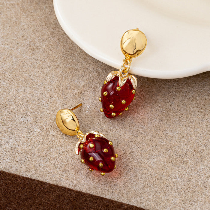 Wholesale Small three-dimensional strawberry earrings