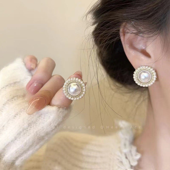 Wholesale Fashionable round pearl earrings, niche, high-end, elegant temperament, pearl earrings