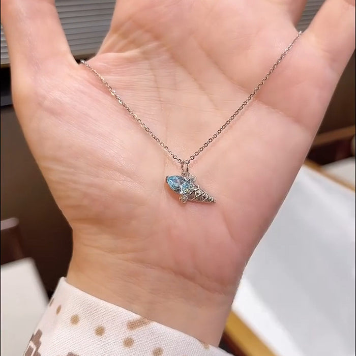 Wholesale Necklace accessories with niche design, light luxury, simple and exquisite pendant, collarbone chain