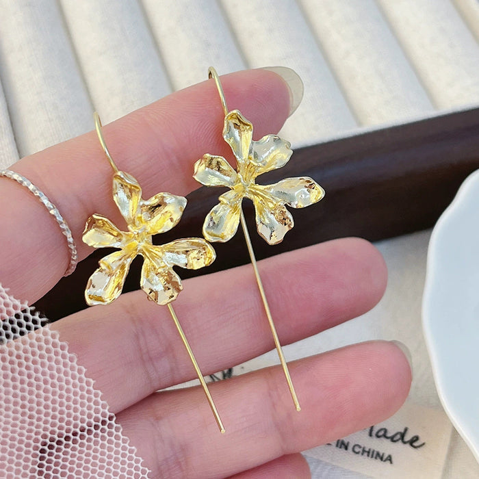 Wholesale Petal earrings, exquisite and high-end, long tassel earrings, light luxury ear hooks, elegant earrings