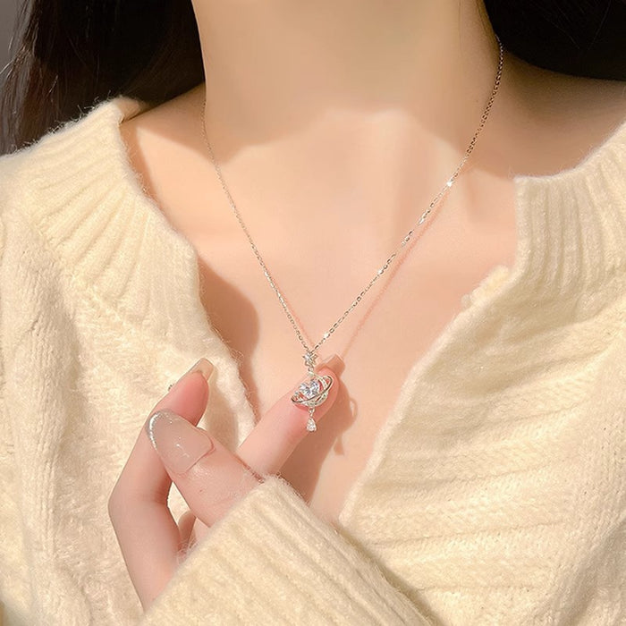 Wholesale Titanium steel light luxury high-end feeling heart design collarbone chain