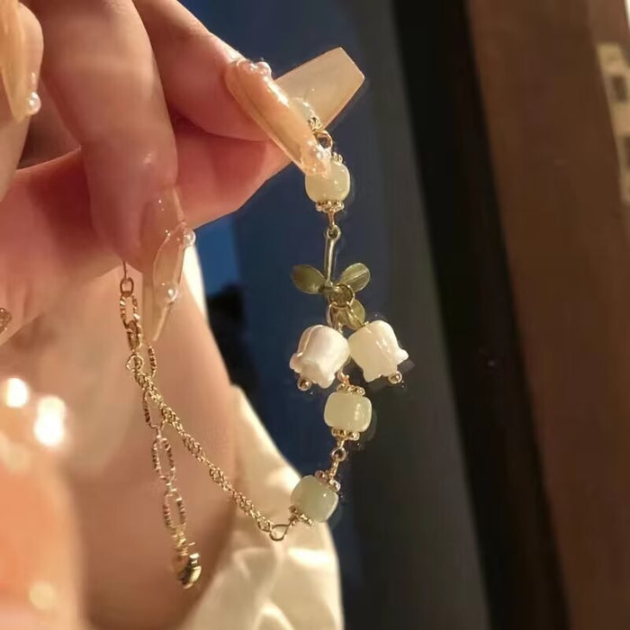 Wholesale Exquisite necklace, light luxury, niche high-end, retro temperament, collarbone chain accessory